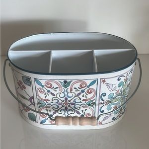 Silverware basket holder